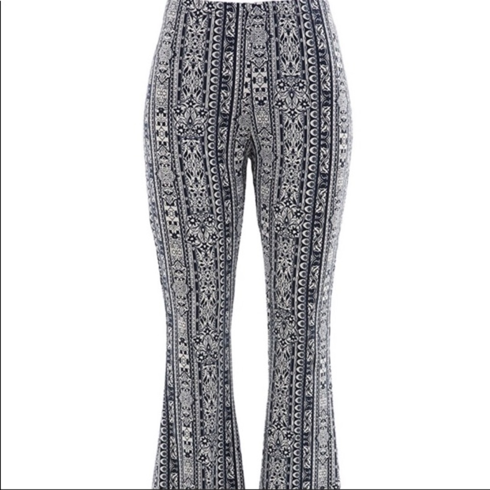 Fashionimucs Boho Flare Pants - size small